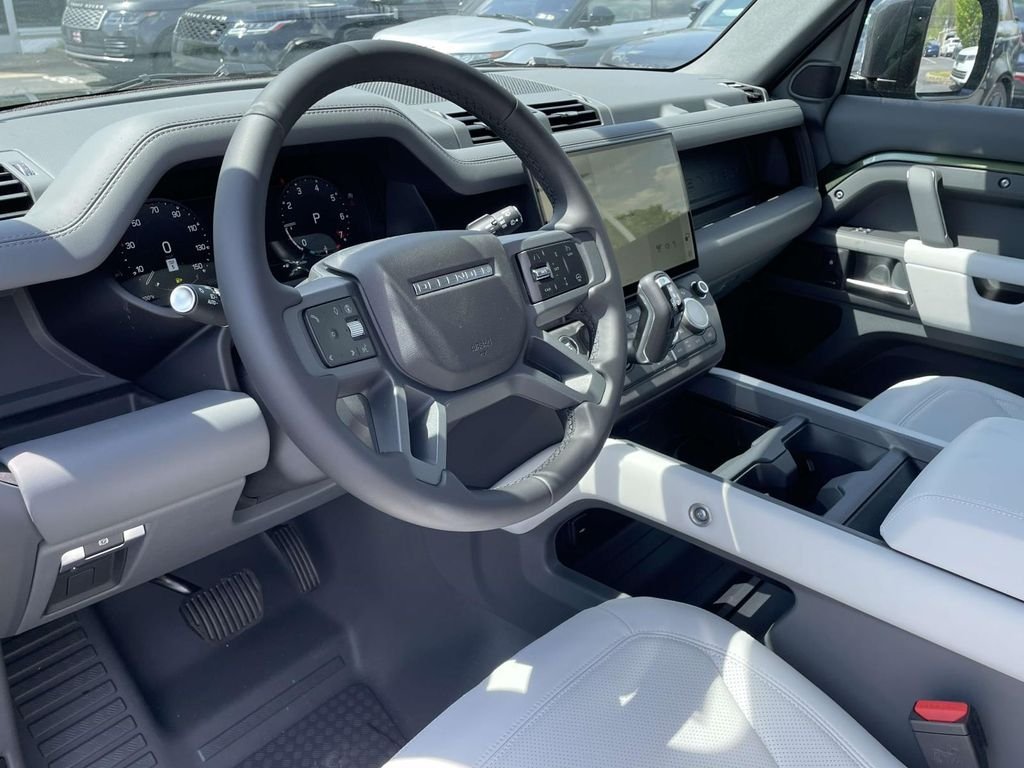 New 2026 Woolstone Green Land Rover S image 13
