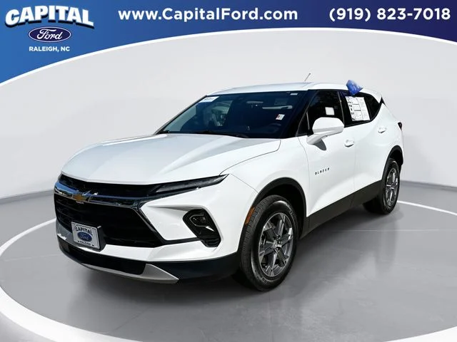 Certified Used 2025 White Chevrolet LT image 1