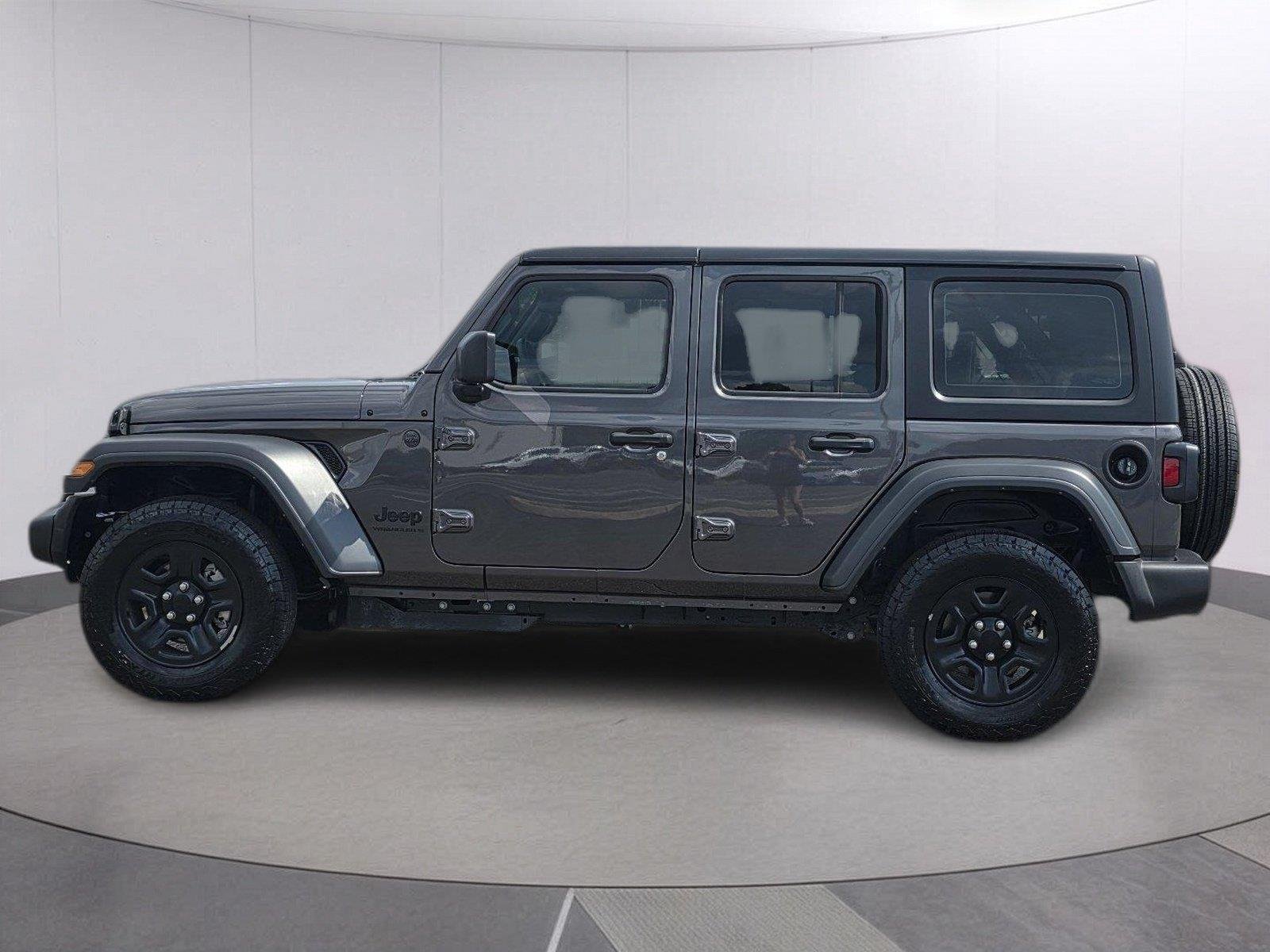 Used 2026 Granite Crystal Metallic Clearcoat Jeep Sport image 8