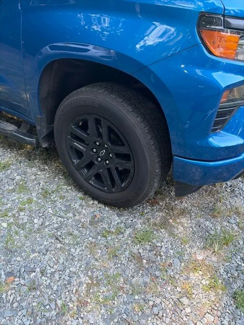Used 2023 Blue Chevrolet Custom image 4