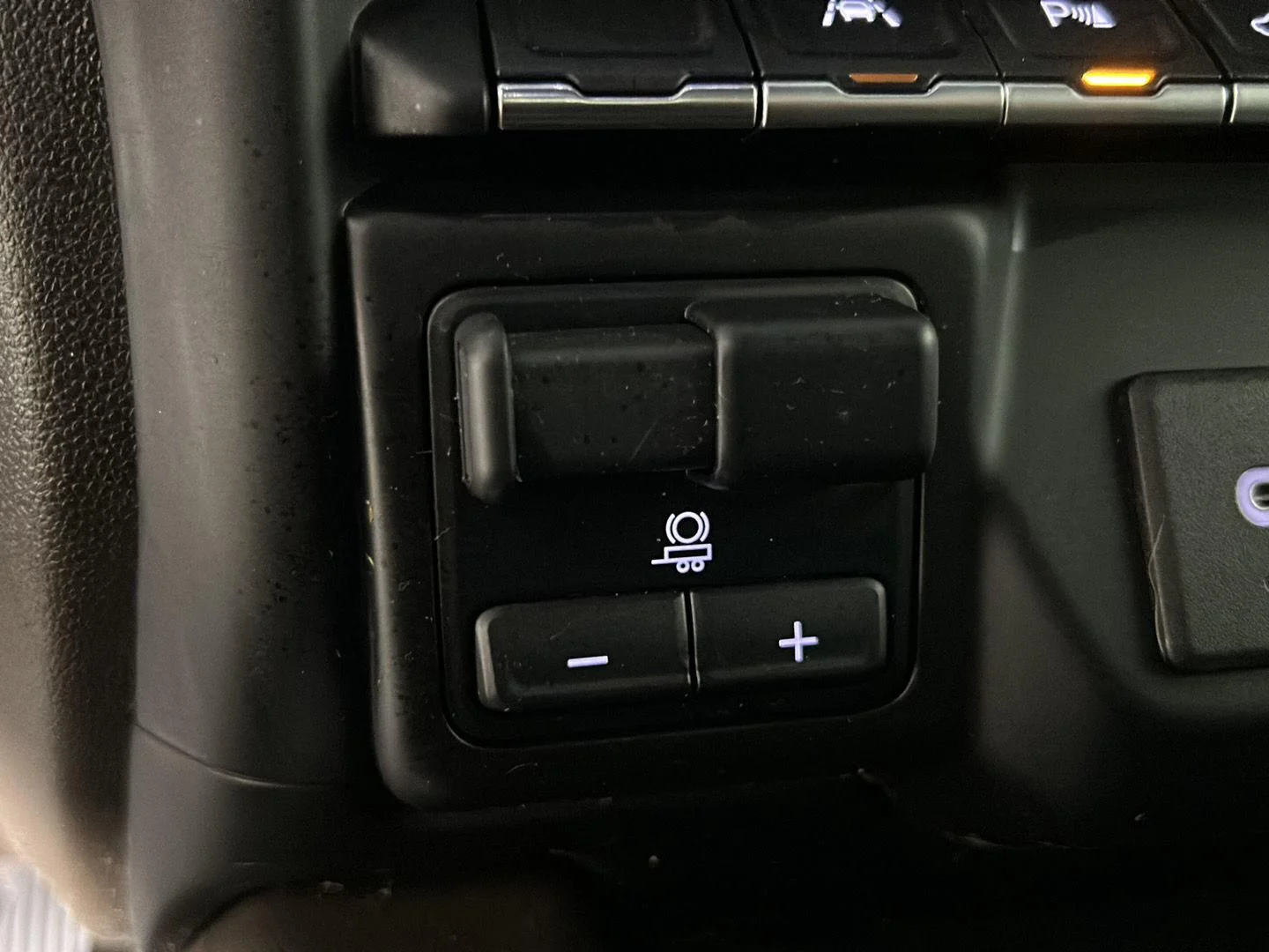 Used 2022 Onyx Black GMC Denali image 33