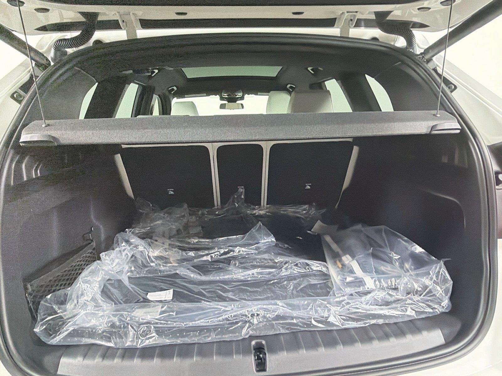 New 2026 Alpine White BMW xDrive28i image 26