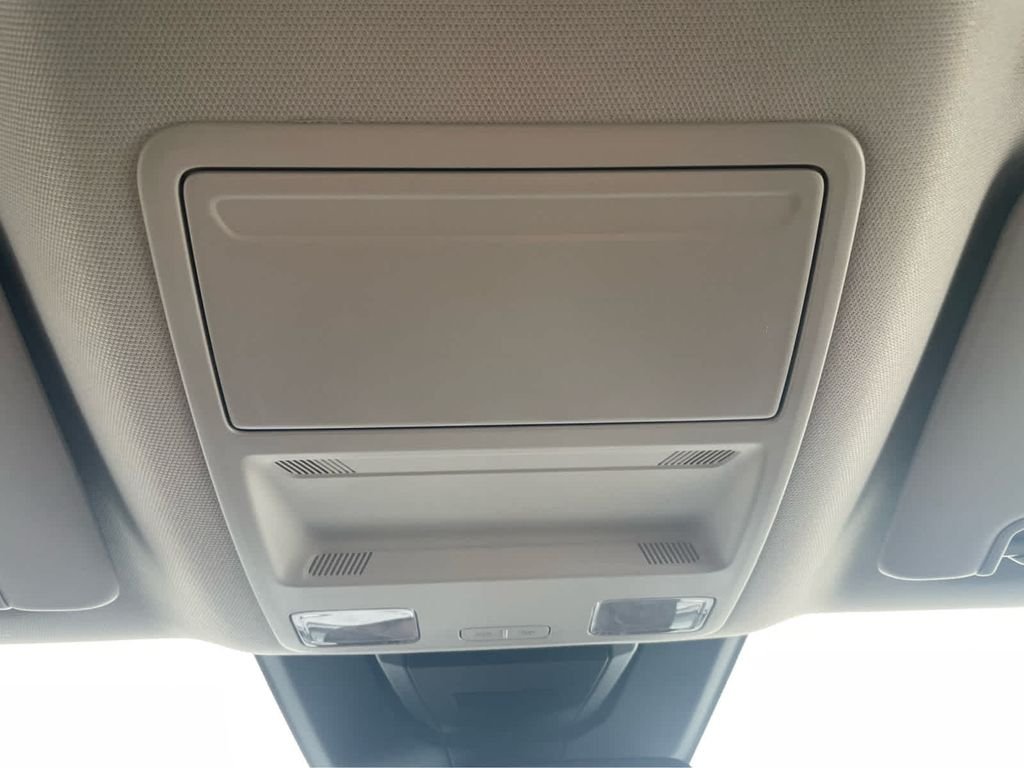 Used 2025 Gray Ford XL image 27