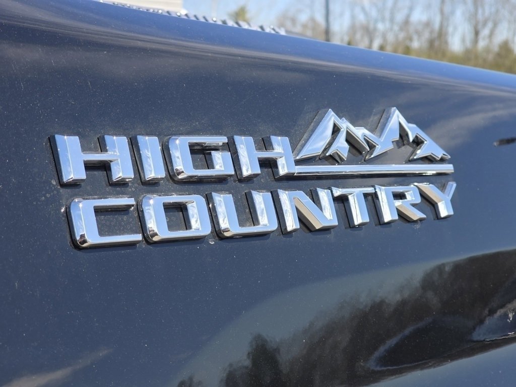 2024 Chevrolet Silverado 3500HD High Country - Photo 17