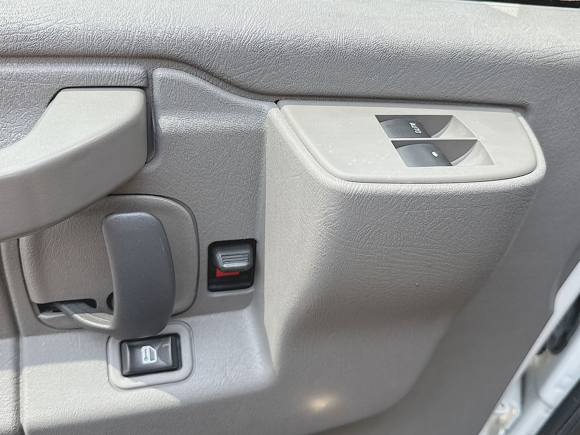 2019 GMC Savana Cargo Work Van - Photo 20
