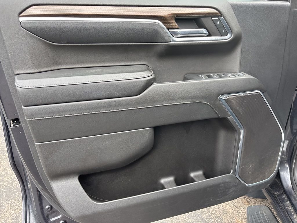 Used 2024 Gray Chevrolet LT image 21