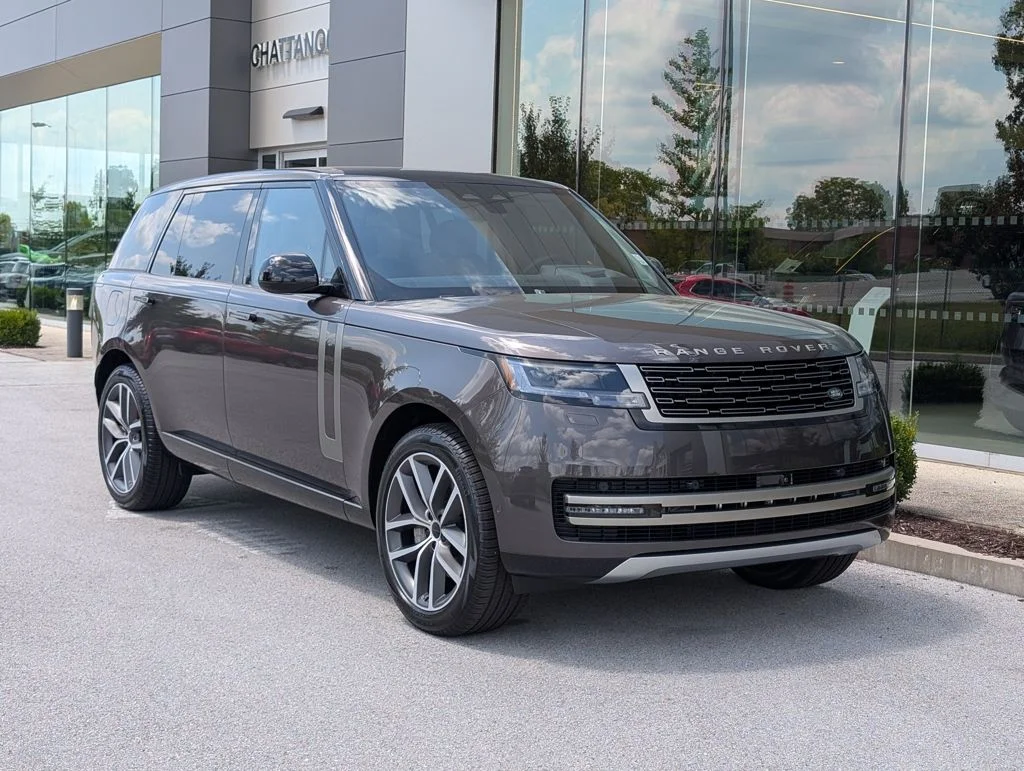 New 2026 Charente Grey Land Rover SE image 9