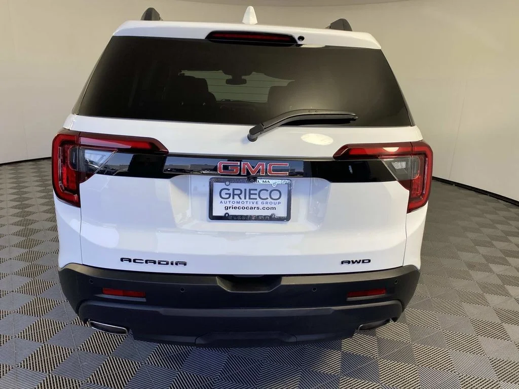 Used 2023 White GMC SLE image 7