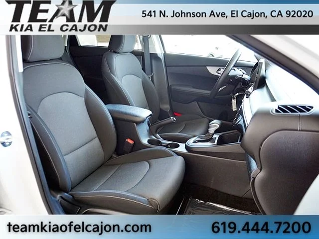 Used 2024 White Kia LXS image 12