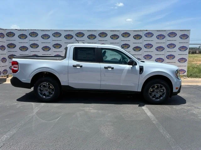 New 2026 Space White Metallic Ford XLT image 1