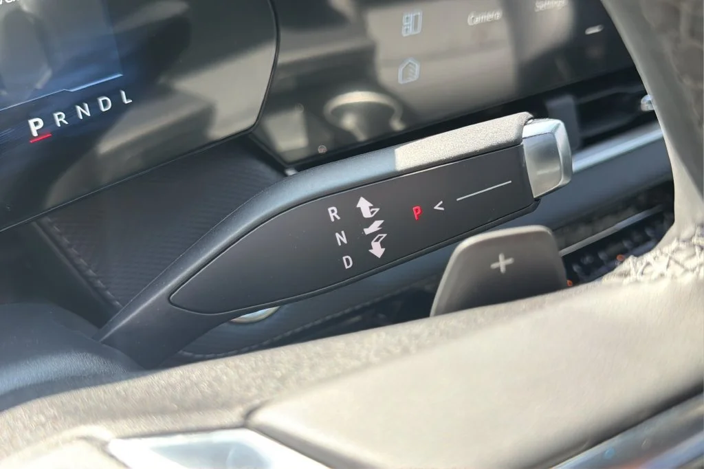 New 2027 Summit White Chevrolet LT image 31