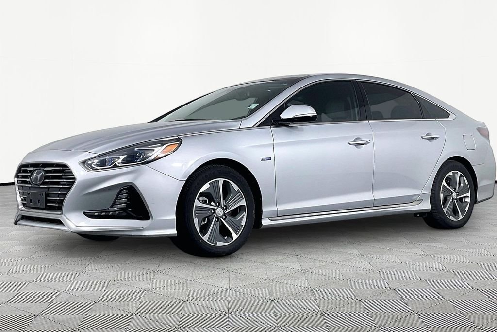 Used 2019 Silver Hyundai Limited image 1