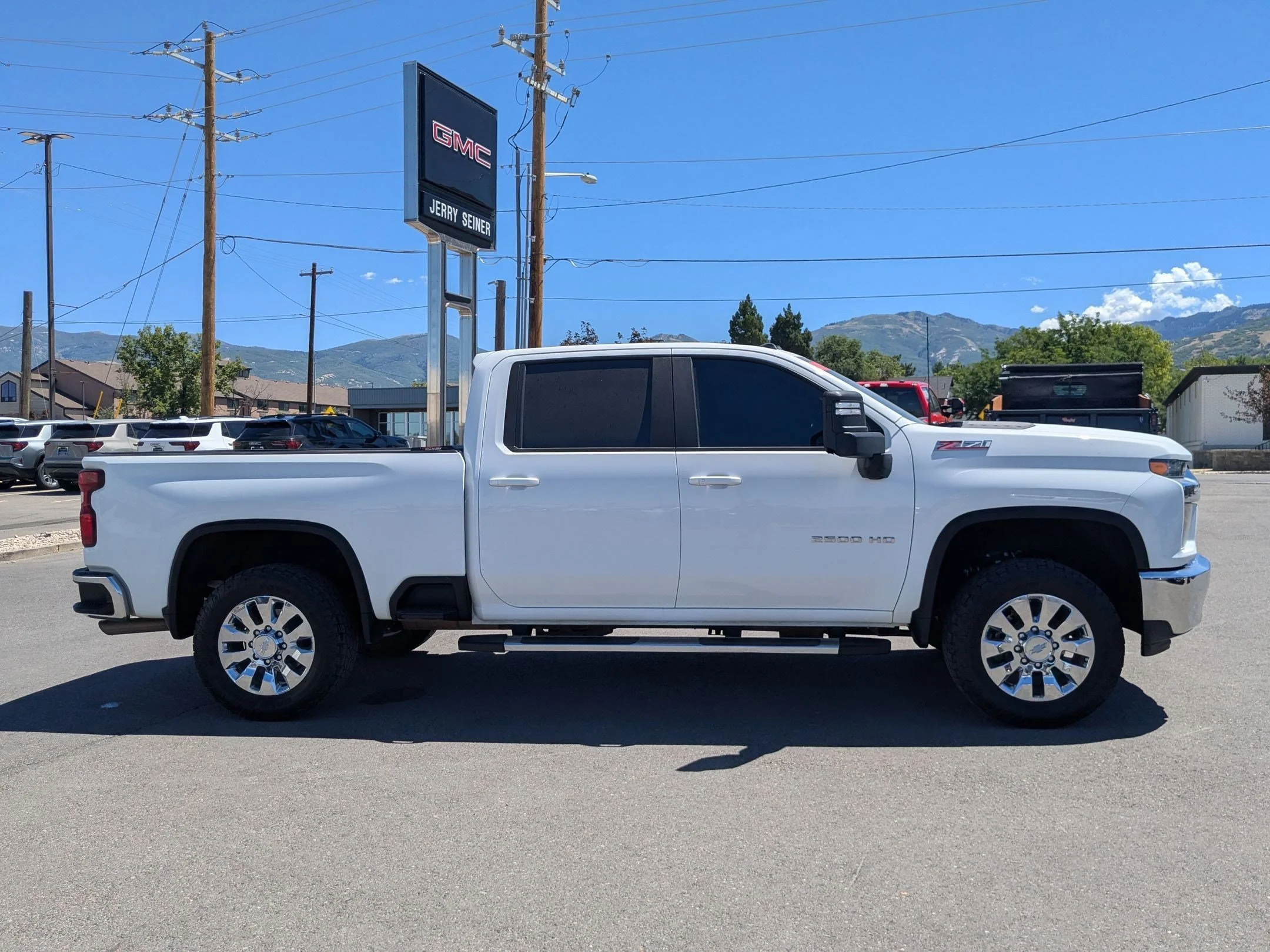 Used 2022 Summit White Chevrolet LT image 6