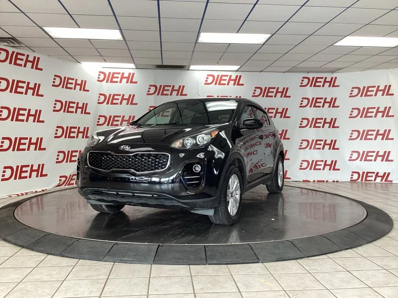Used 2017 Red Kia LX image 3