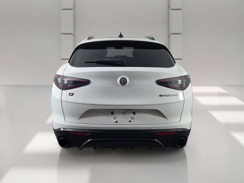 Used 2024 Milano White Alfa Romeo Veloce image 6