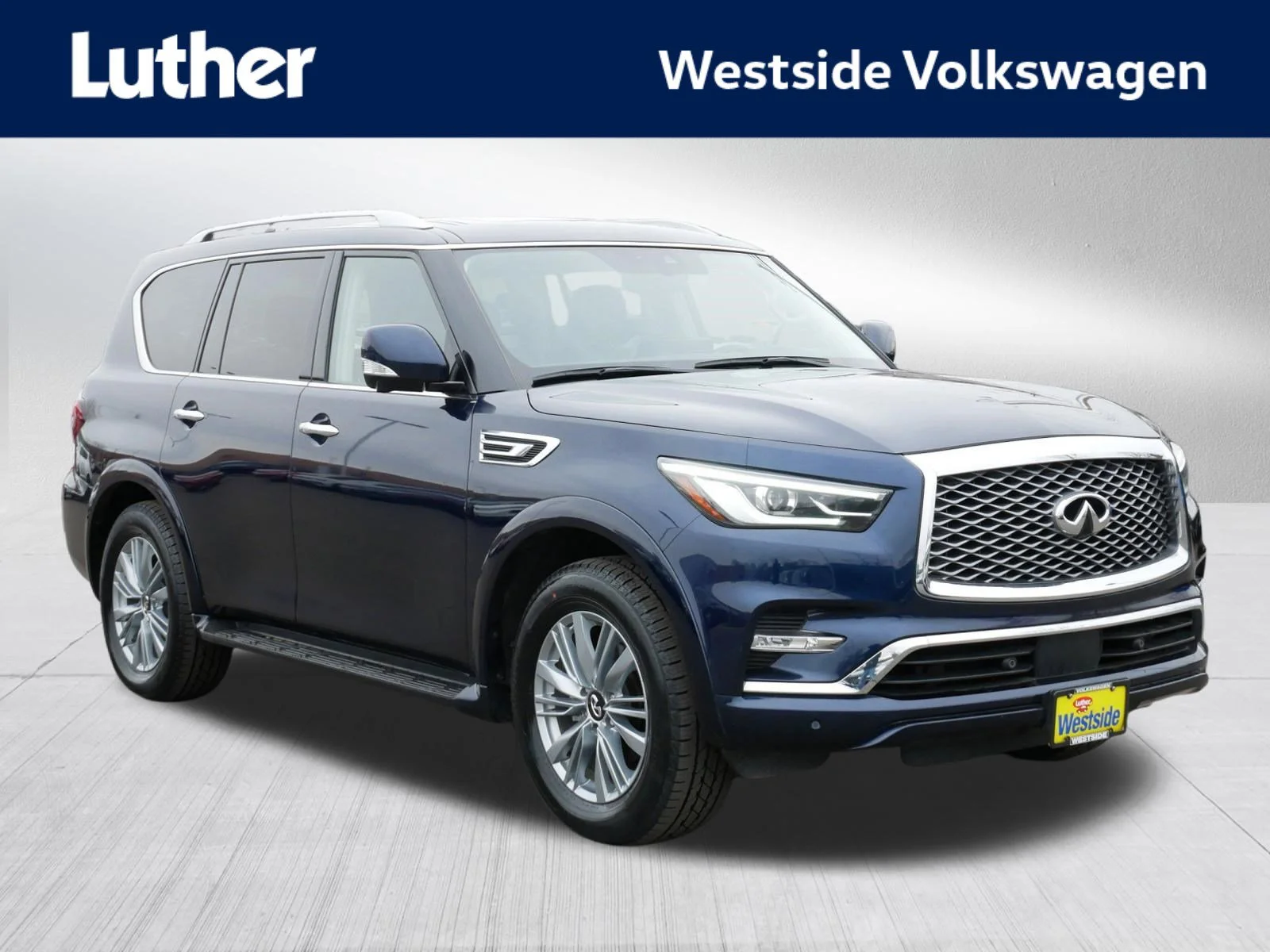 2024 INFINITI QX80 Luxe 4WD's photo