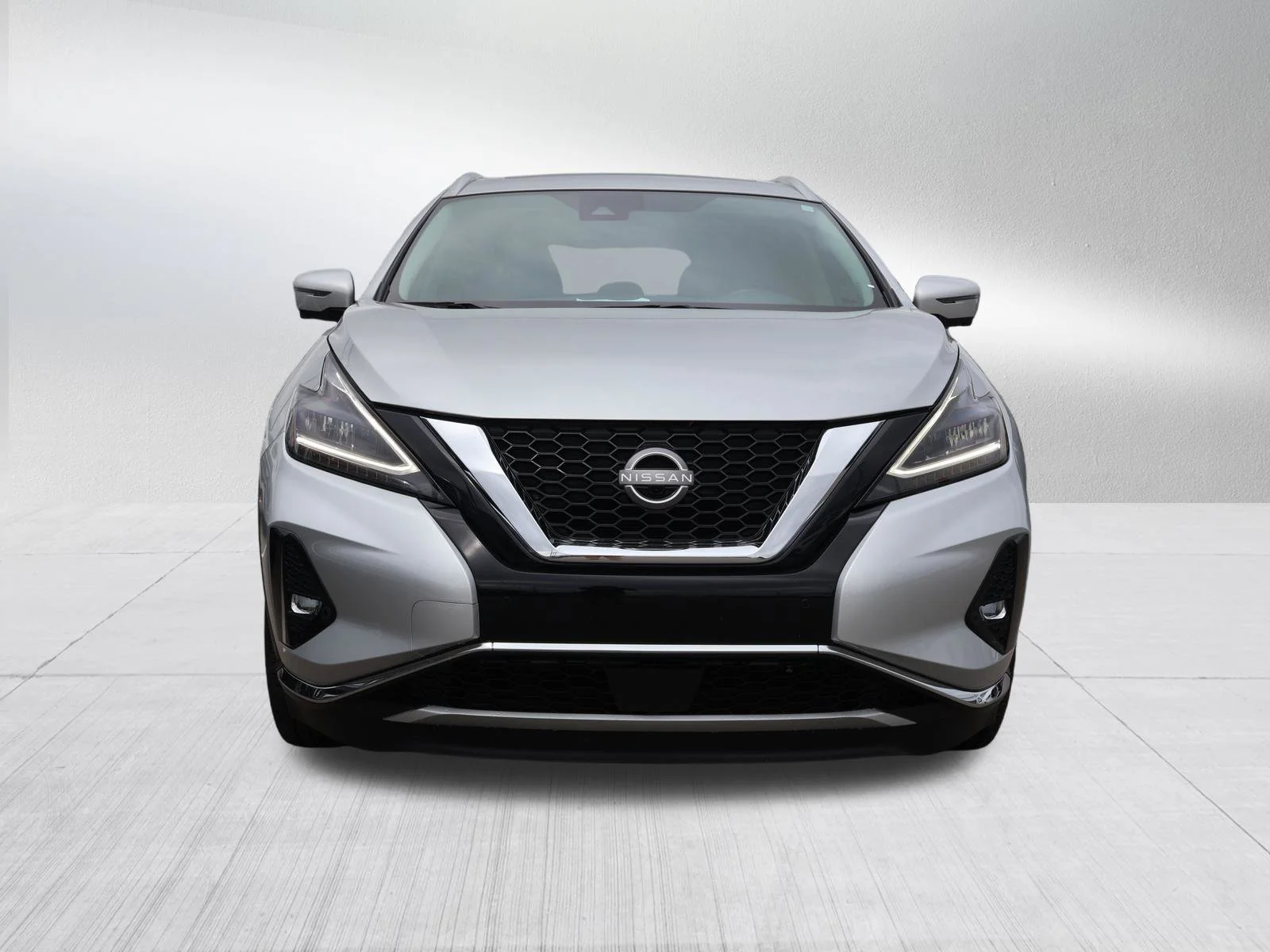 Used 2023 Brilliant Silver Metallic Nissan Platinum image 2