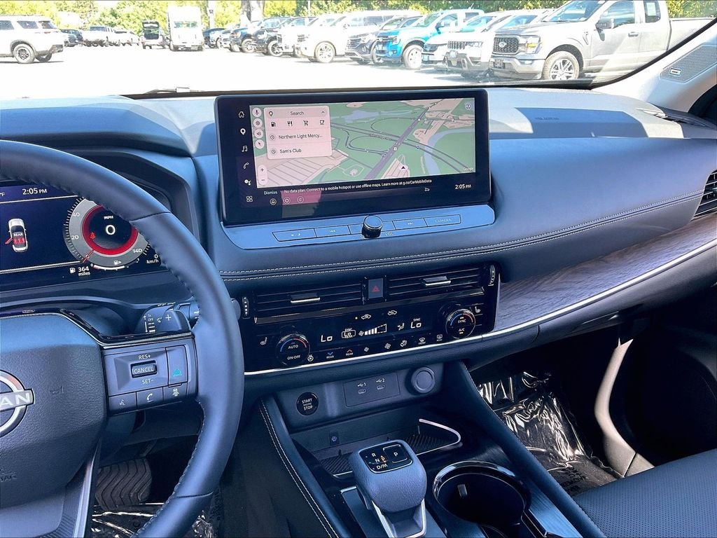 Used 2025 Gun Metallic Nissan Platinum image 17