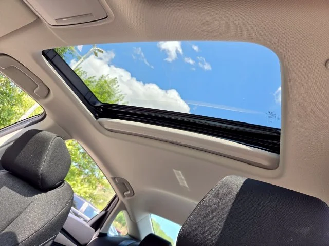 New 2026 Meteorite Gray Metallic Honda SE image 9