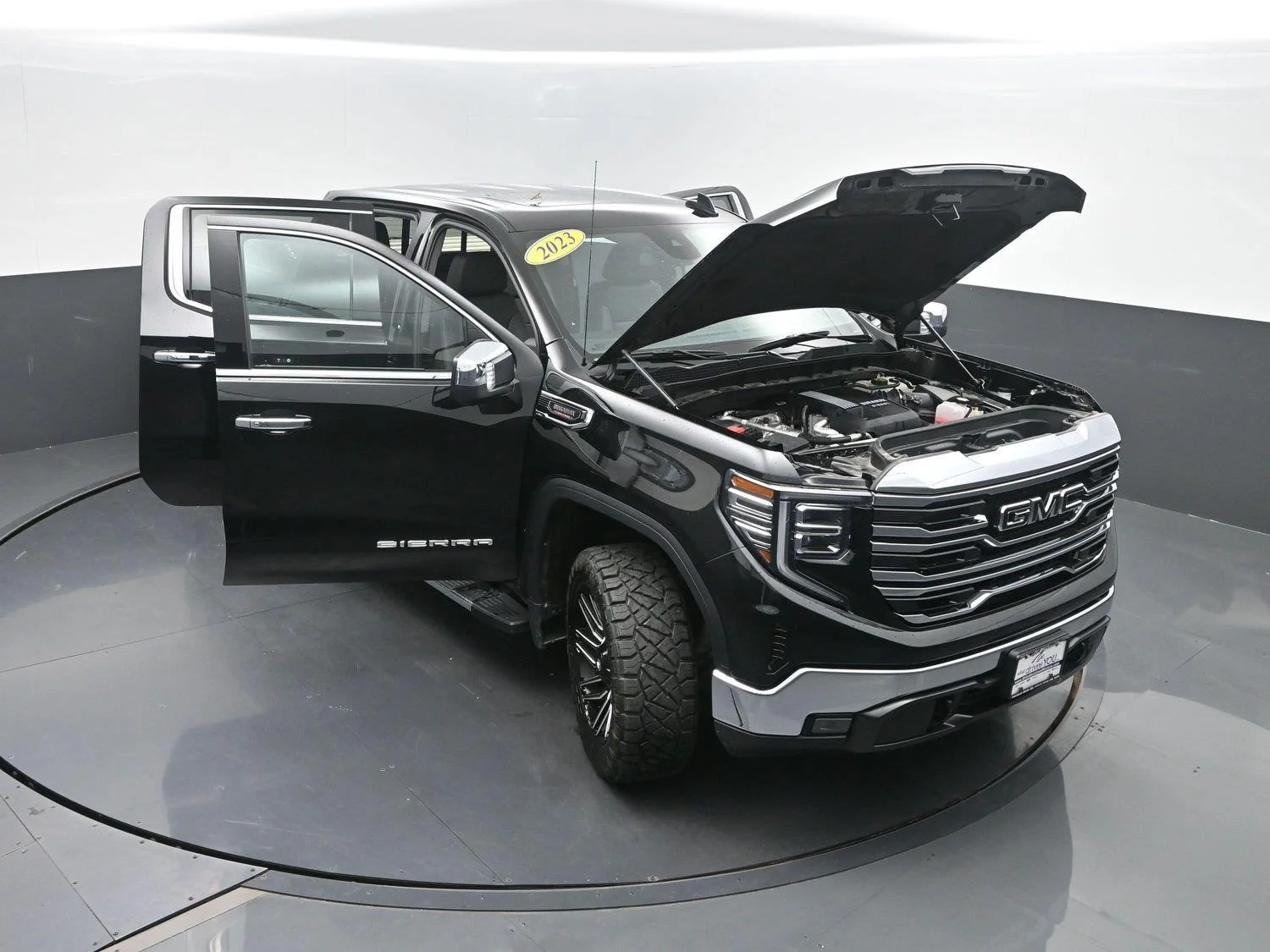 Used 2023 ONYX BLACK GMC SLT image 46