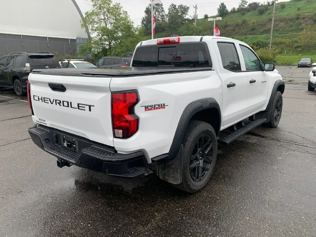 Used 2023 White Chevrolet Trail Boss image 3