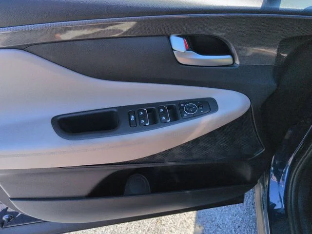 Used 2023 Blue Hyundai SE image 12