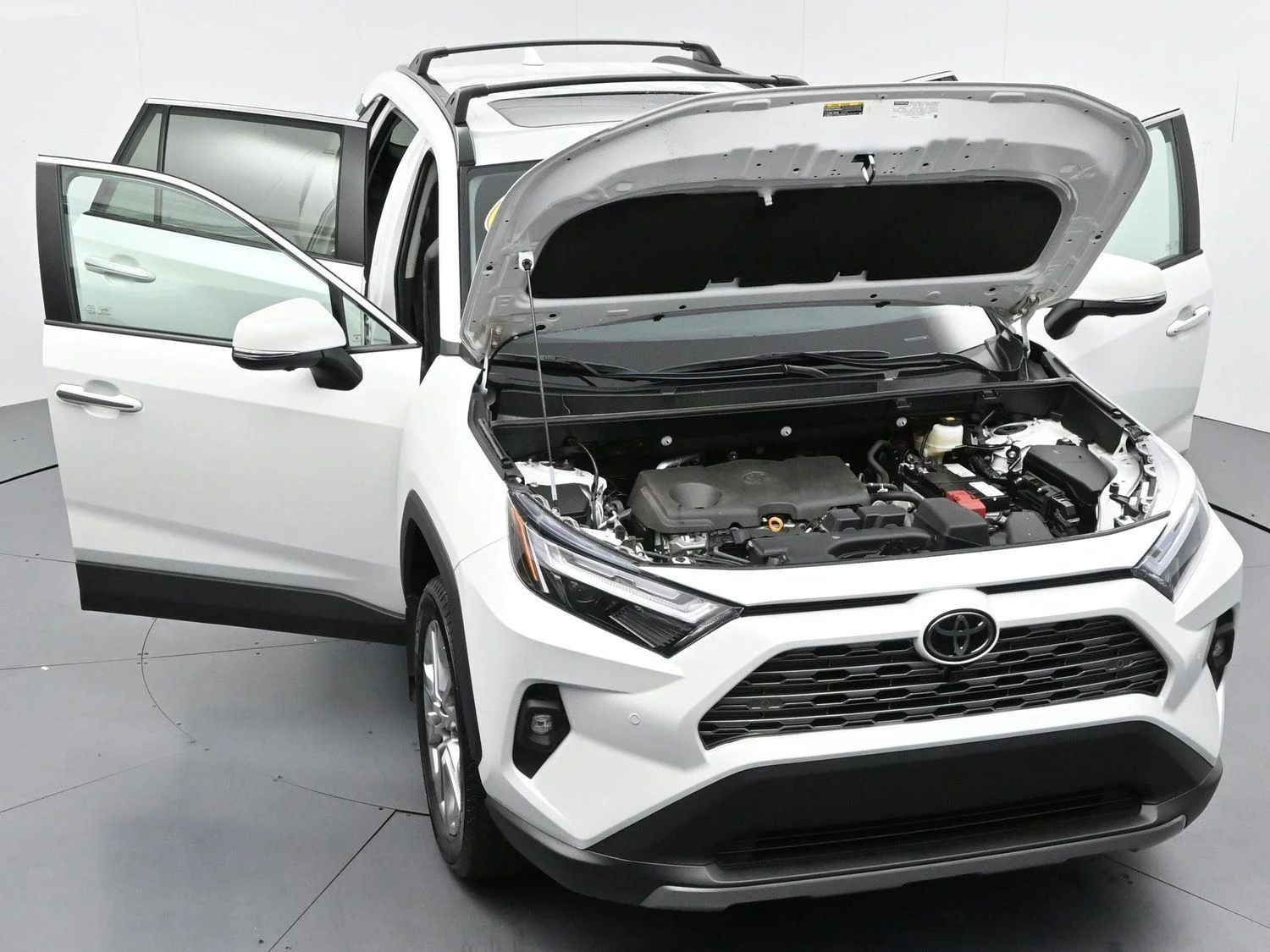 Used 2025 Wind Chill Pearl Toyota Limited image 44