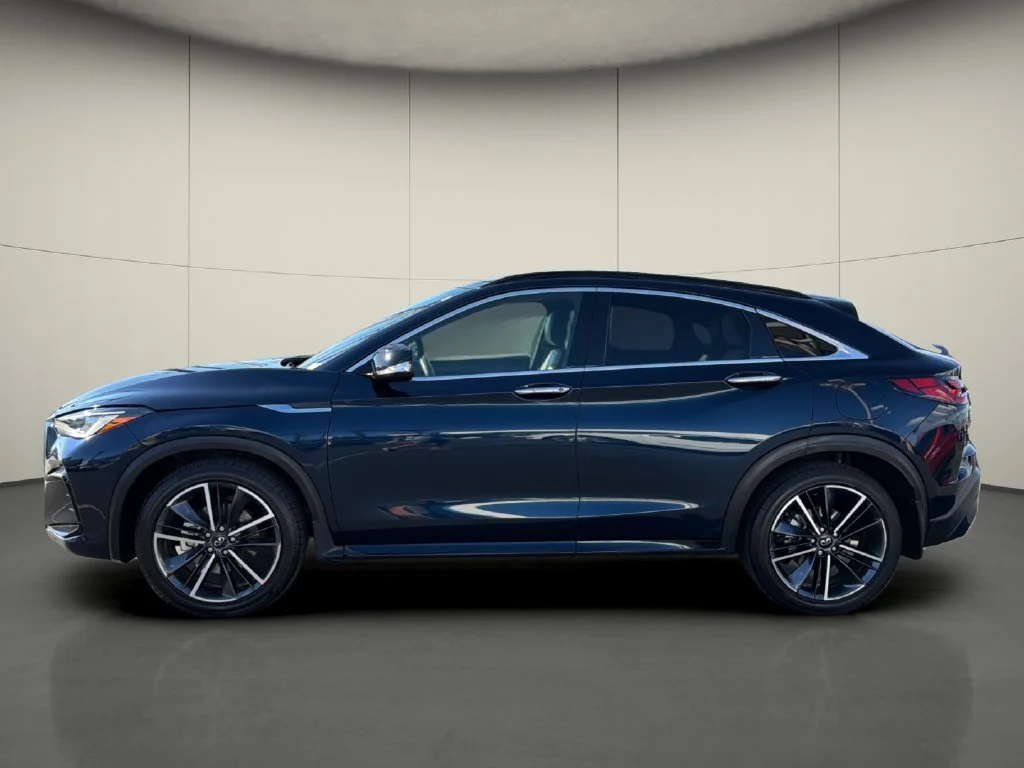 Used 2023 Blue INFINITI LUXE image 4