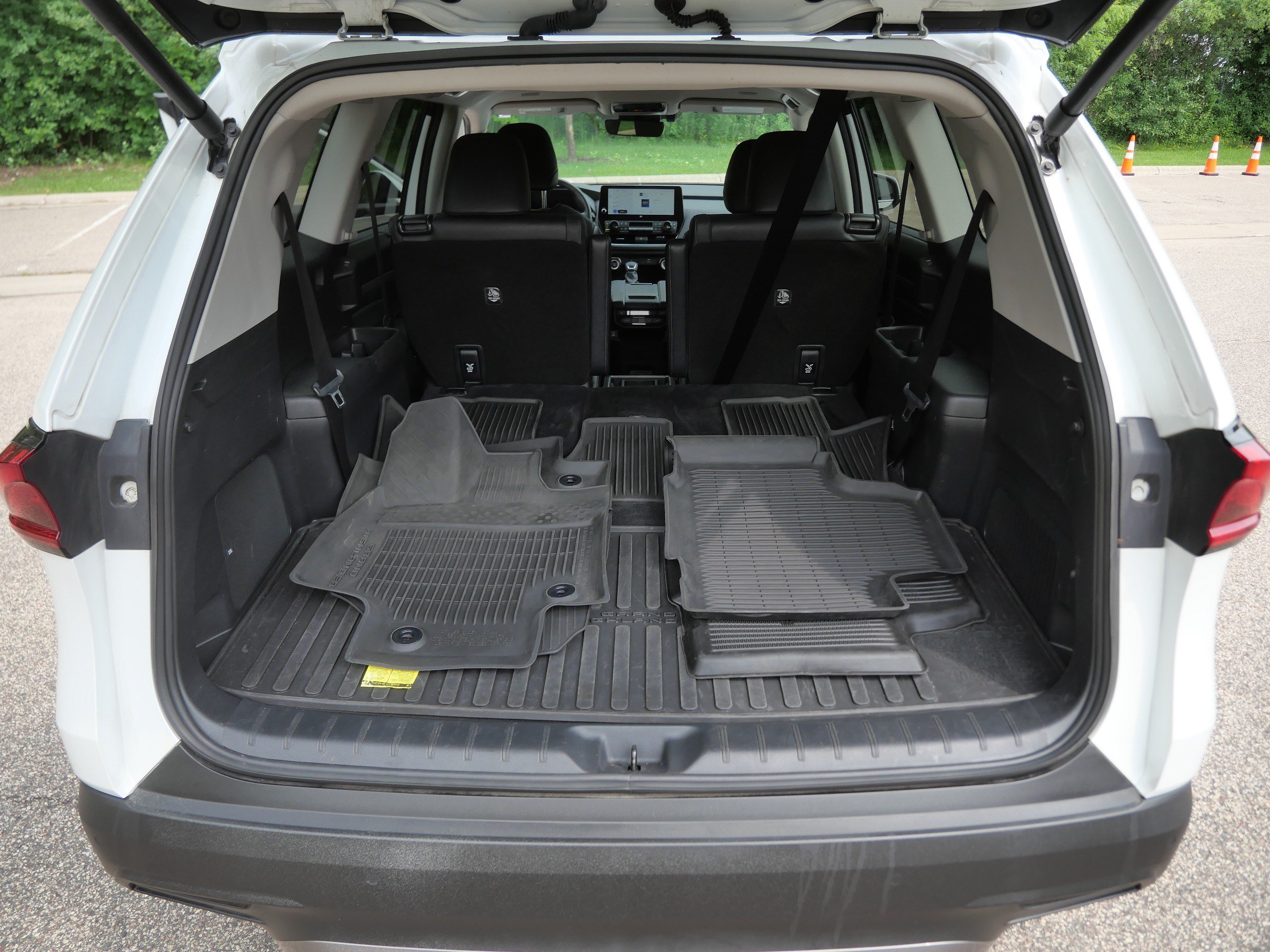 Certified Used 2024 Wind Chill Pearl Toyota Limited image 19