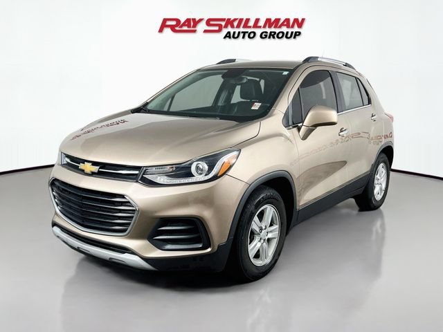 Used 2018 SANDY RIDGE METALLIC Chevrolet LT image 3