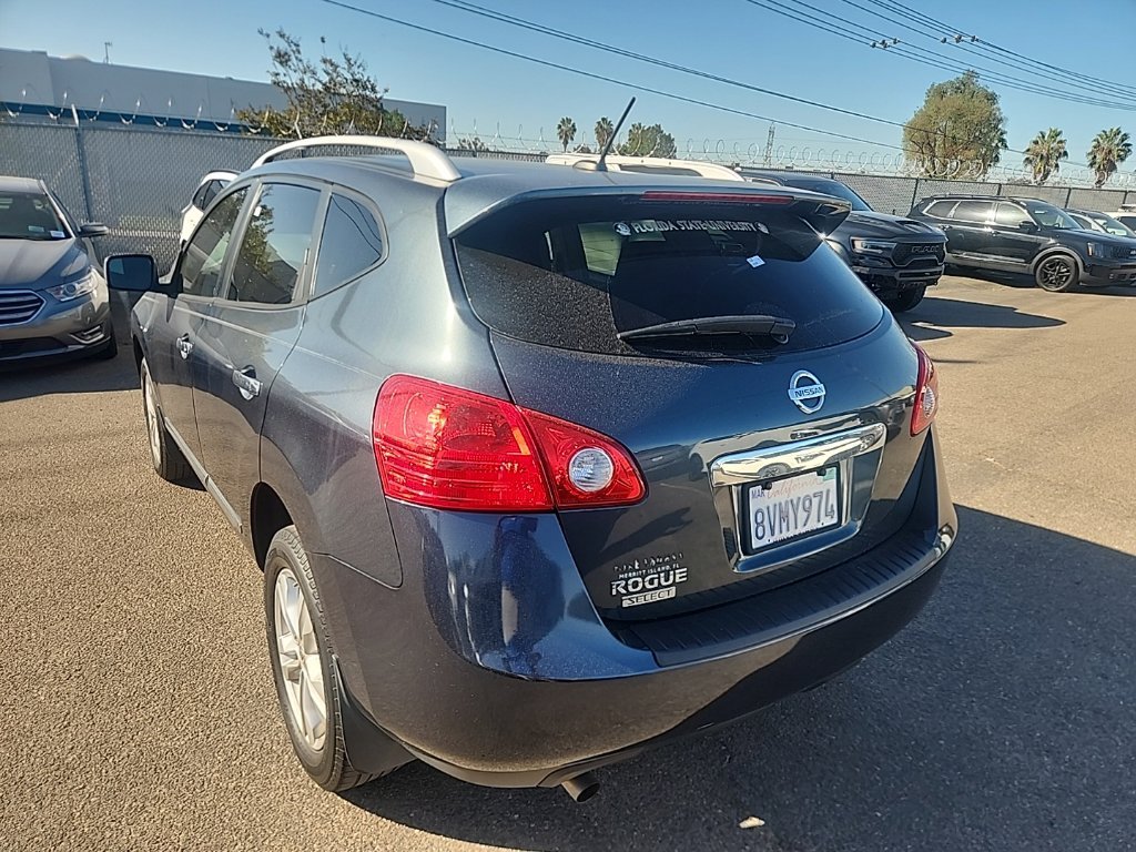 Used 2015 Graphite Blue Nissan S image 10