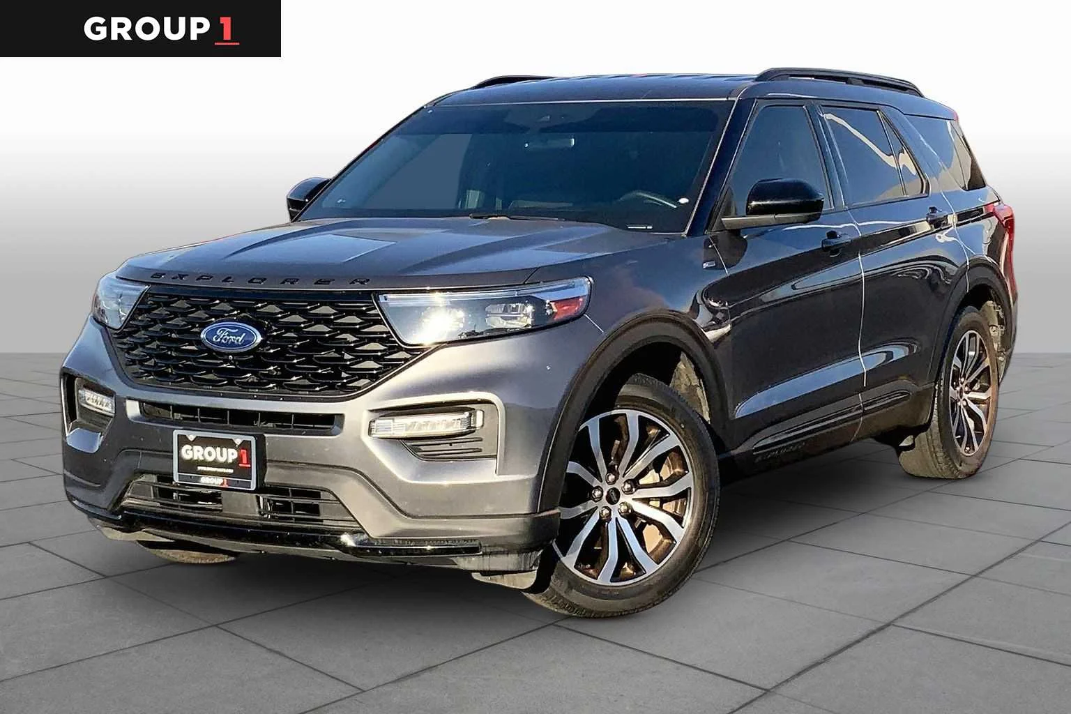 2022 Ford Explorer ST-LINE RWD's photo