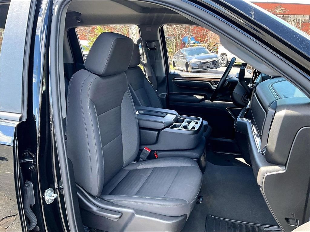 Used 2025 Black Chevrolet LT image 10