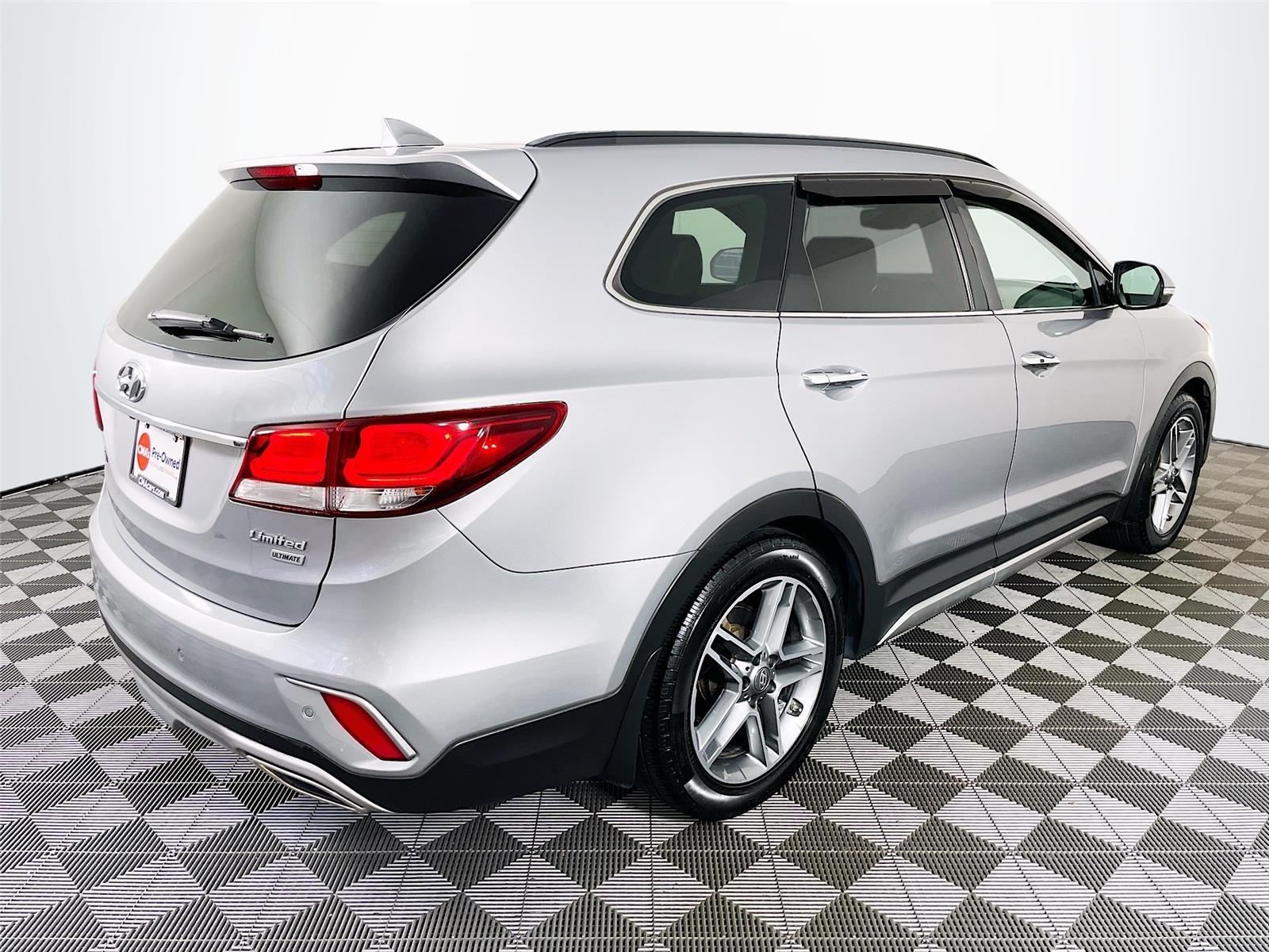 Used 2017  Hyundai Limited Ultimate image 9