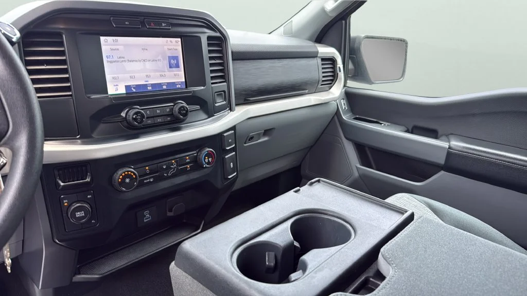 Used 2023 Blue Ford XLT image 19