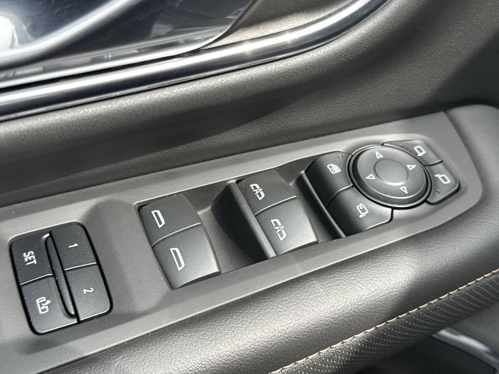 Used 2023 Onyx Black GMC AT4 image 26