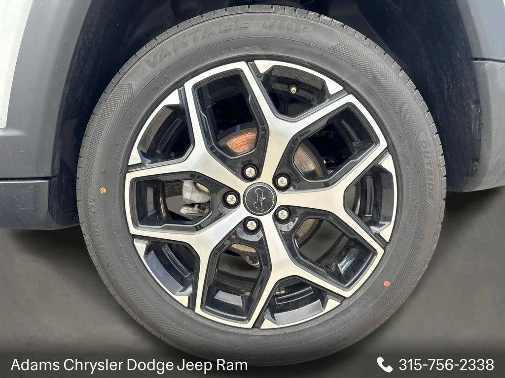 Used 2025 White Jeep Limited image 22