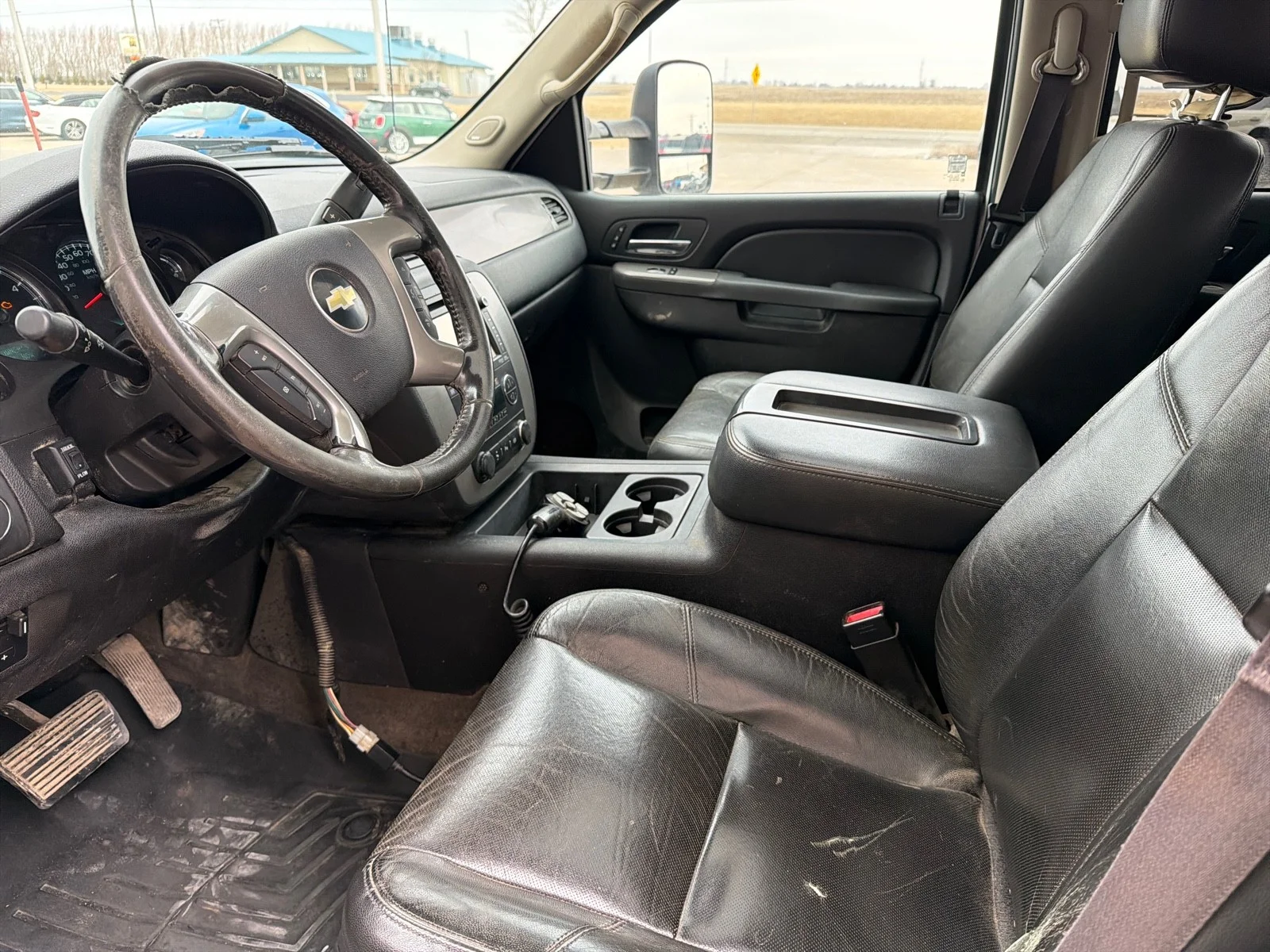 Used 2014 Summit White Chevrolet LTZ image 25