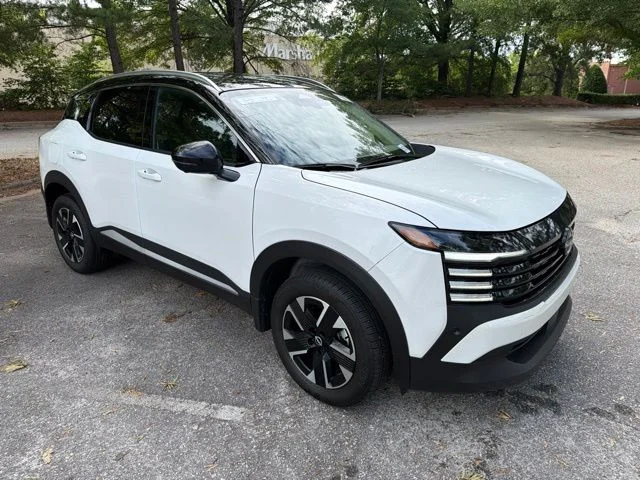 Used 2025 White Nissan SR image 7