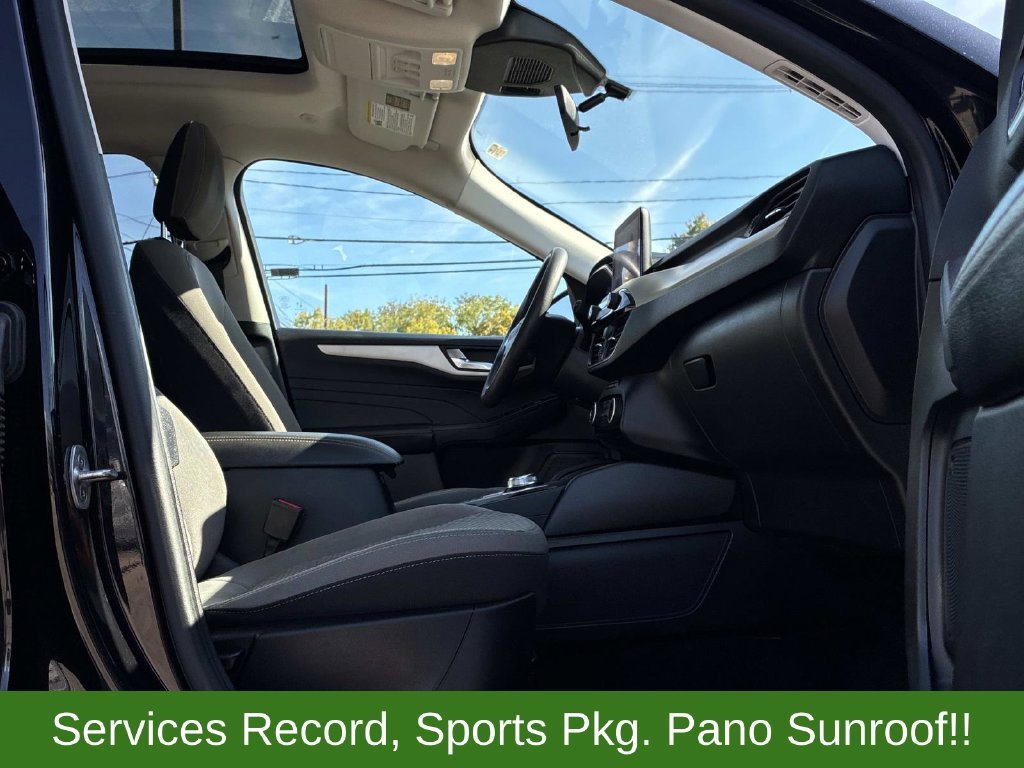 Used 2021 Black Ford SE image 9