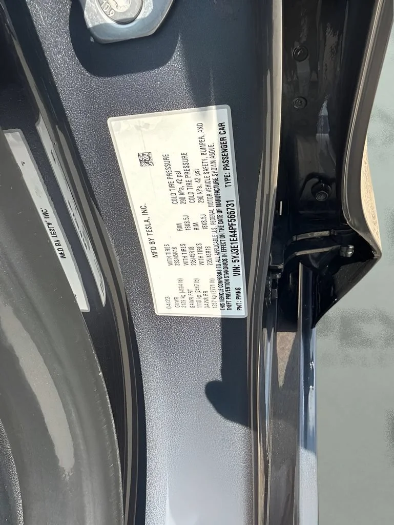 Used 2023 Gray Tesla  image 34