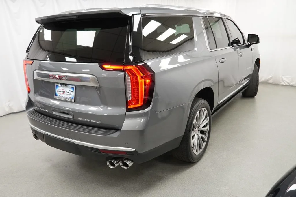 Used 2021 SATIN STEEL METALLIC GMC Denali image 2
