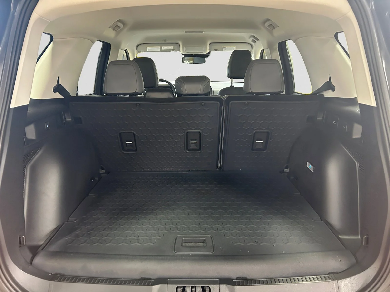 New 2026 Carbonized Grey Metallic Ford Badlands image 10