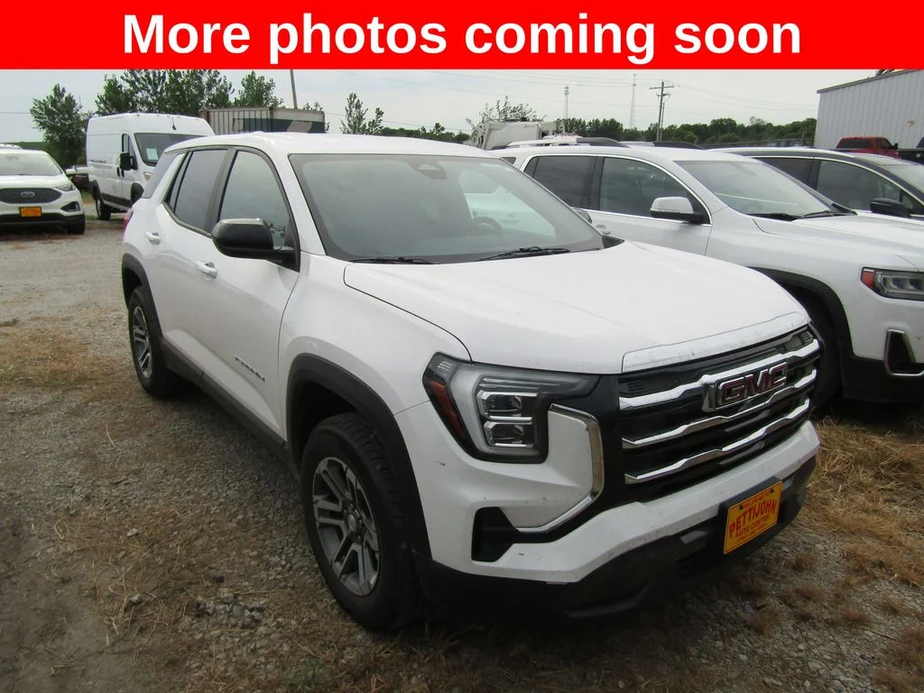 Used 2025 White GMC Elevation image 7