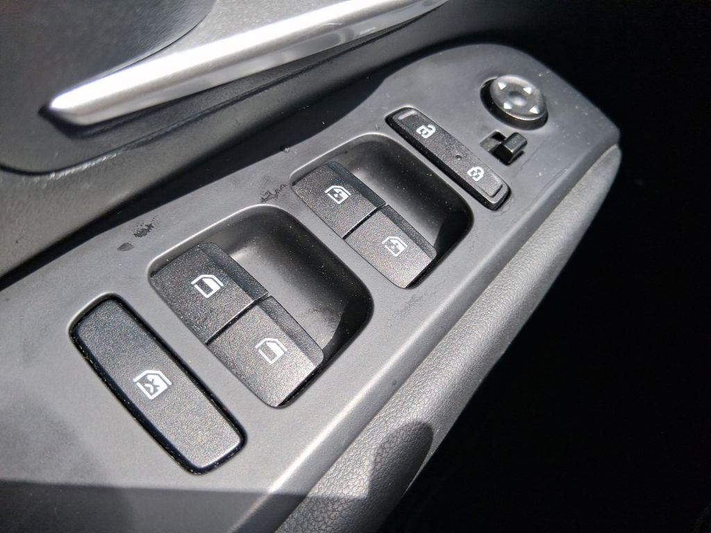 Used 2023 Gray Hyundai SEL image 26