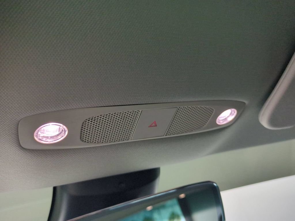 Used 2023  Tesla Long Range image 24