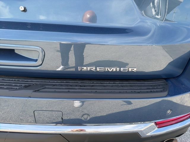 2026 Chevrolet Suburban Premier - Photo 8