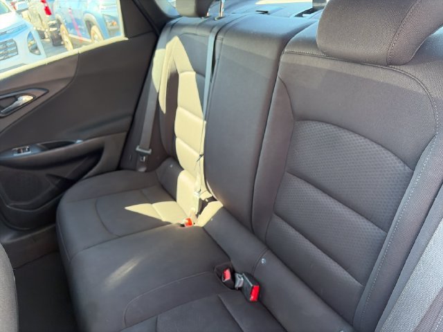Used 2019 SUMMIT WHITE Chevrolet RS image 29