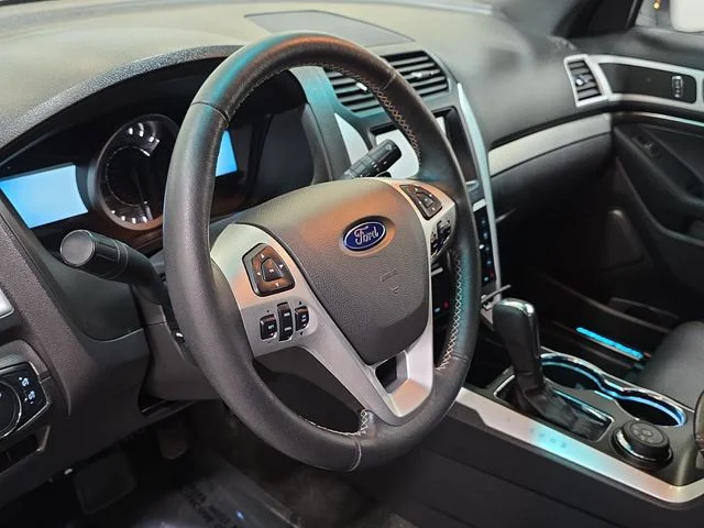 Used 2015 Ingot Silver Ford Sport image 14