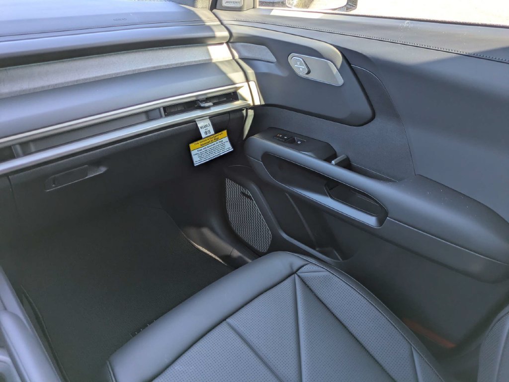 New 2027 Ebony Black Kia SX image 21